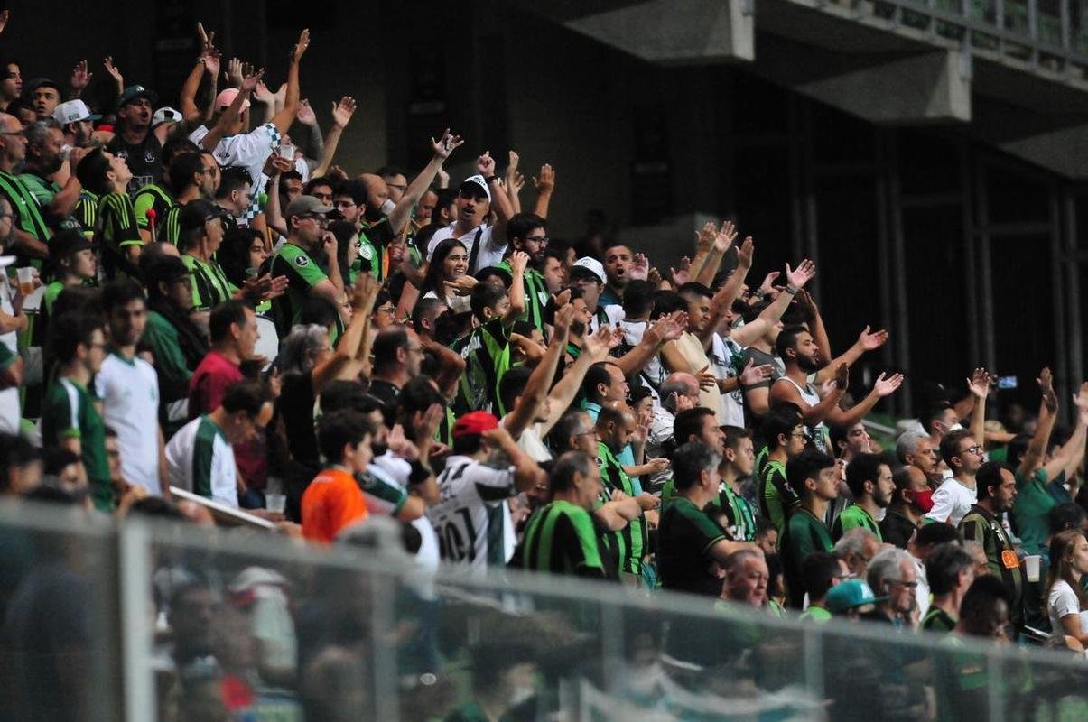 Fotos da torcida do Amrica na derrota por 3 a 2 para o Tolima, no Independncia, pelo Grupo D da Copa Libertadores