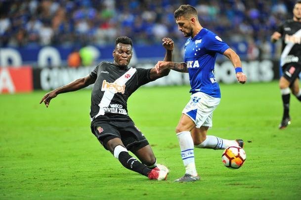 Fotos do primeiro tempo de Cruzeiro x Vasco, no Mineiro, pelo Grupo 5 da Libertadores