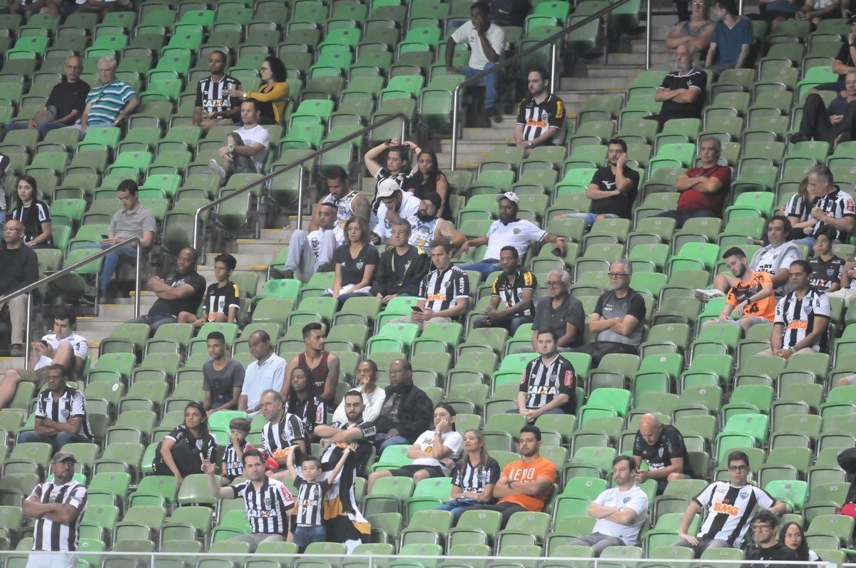 Fotos da vitria do Atltico sobre o Cear, por 2 a 1, no Independncia, com gols de Otero e Luan. Thiago Gallhardo descontou para os cearenses