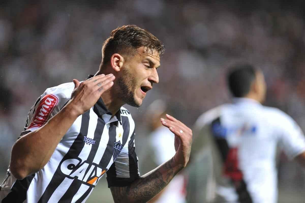 Imagens da partida entre Atltico e Vasco, no Independncia 