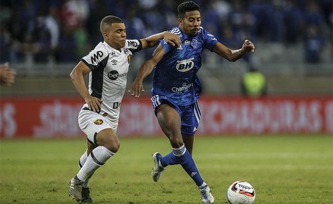 No Mineiro, Cruzeiro venceu o Sport por 2 a 1