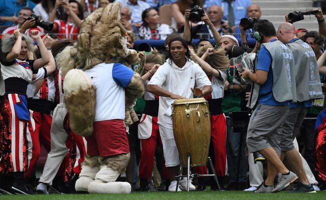 Ronaldinho Gaúcho em cerimônia de encerramento da Copa do Mundo da Rússia