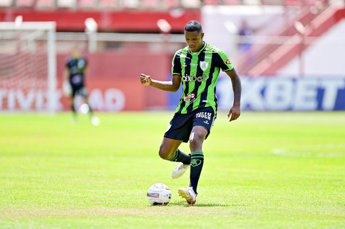 Jogo foi disputado com muito calor, em Nova Lima, na manh deste sbado 