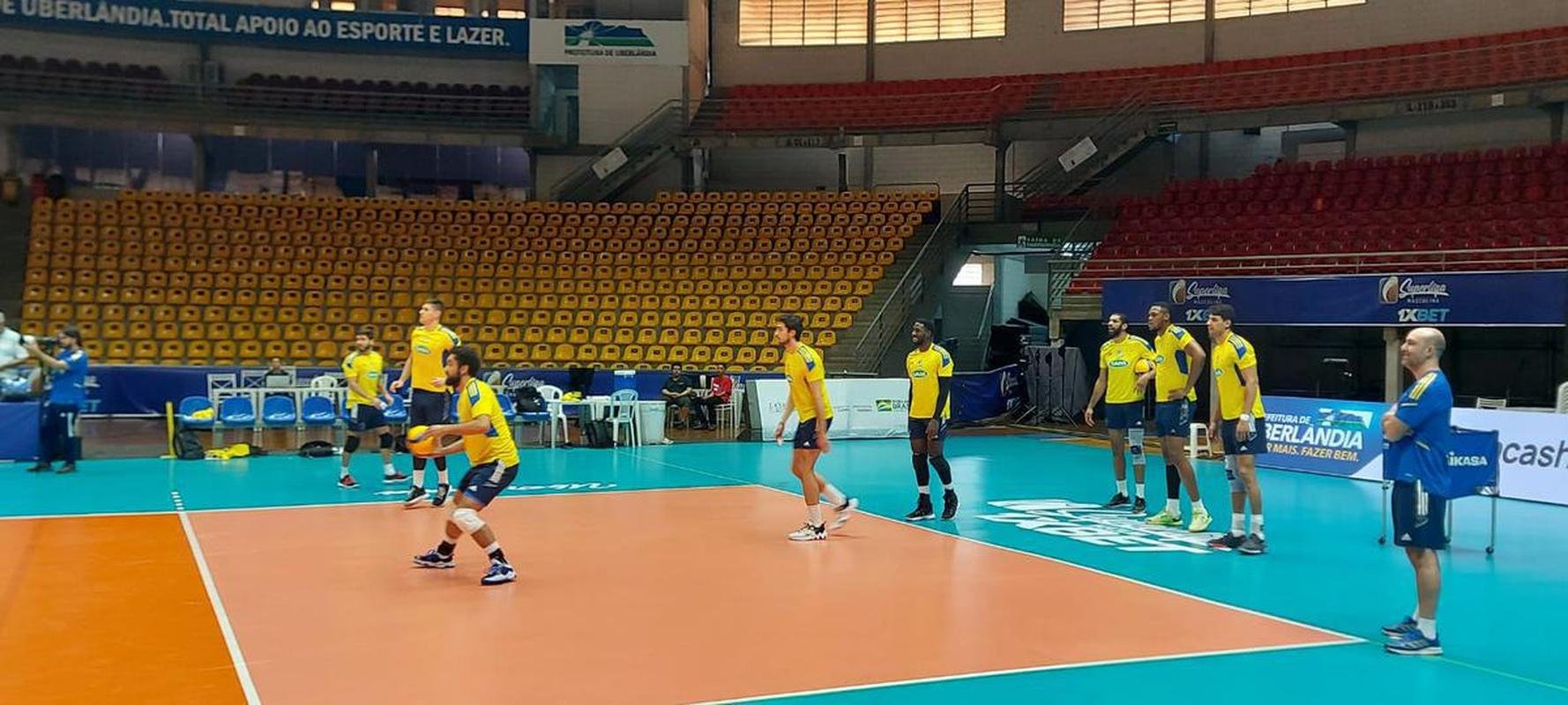 Cruzeiro treina no Sabiazinho, em Uberlndia, antes da deciso contra o Minas na Superliga Masculina