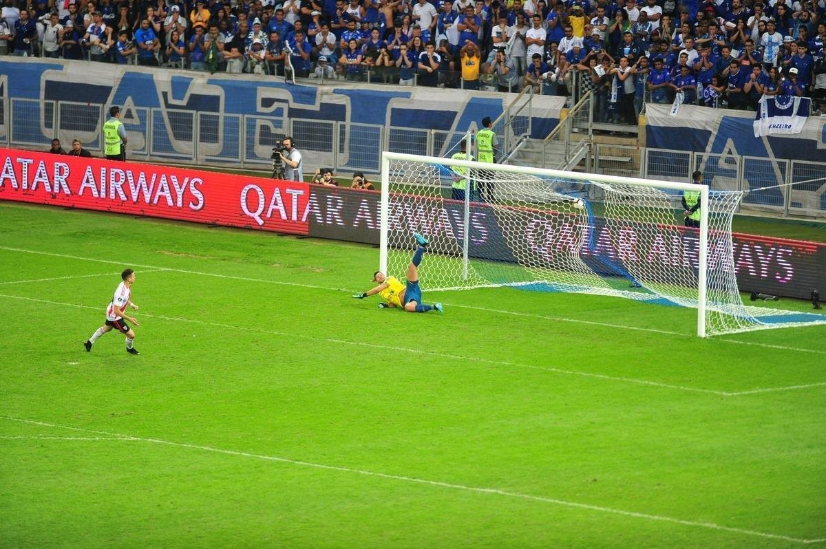River derrotou Cruzeiro por 4 a 2 nos pnaltis, no Mineiro, e avanou s quartas de final da Libertadores