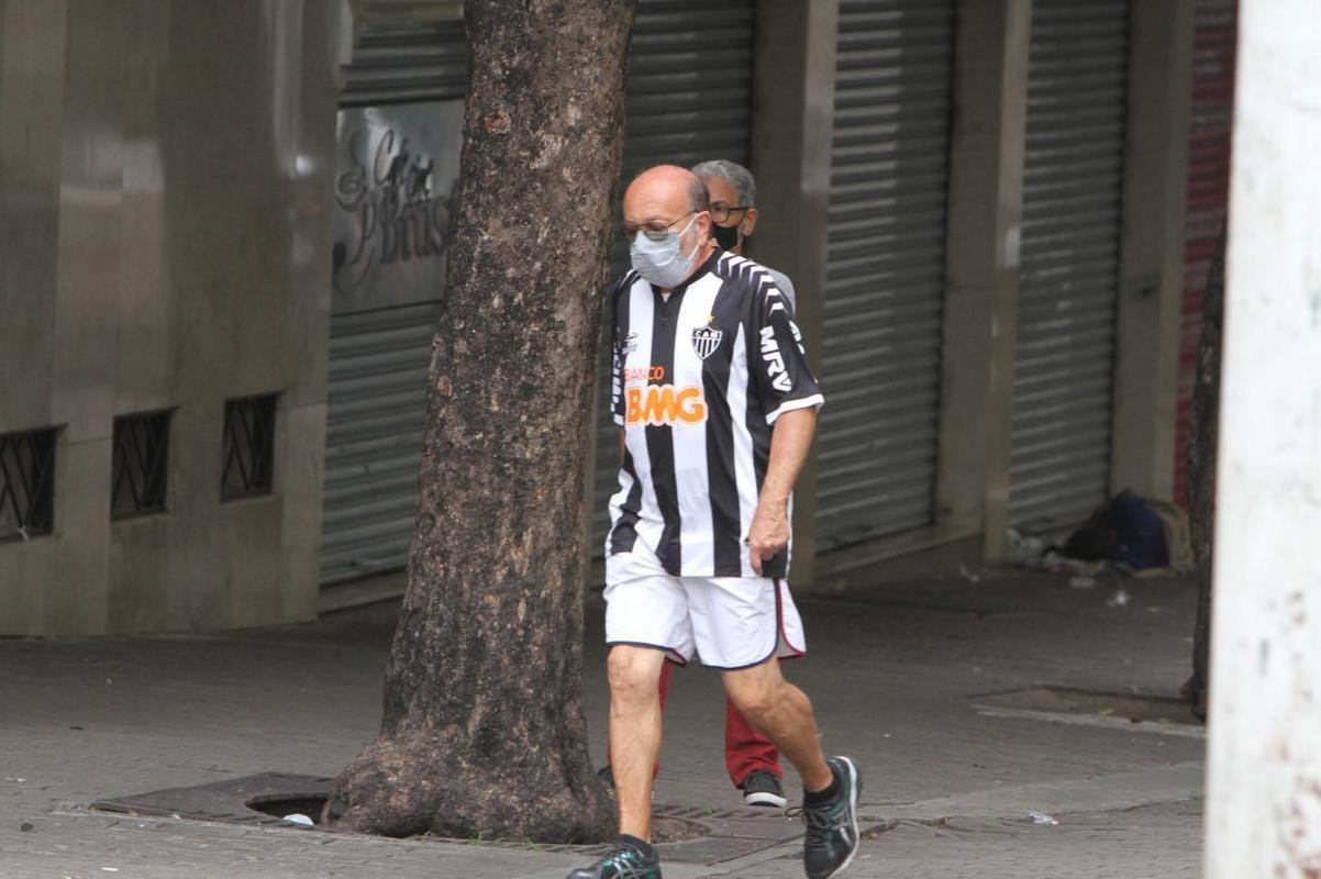 Fotos de atleticanos nas ruas de BH na manh desta segunda-feira (29/11)