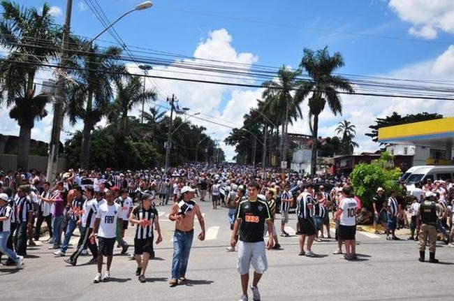 Torcida do Atltico chega ao Mineiro 