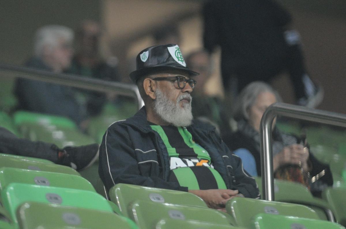 Torcedores do Amrica na partida contra o Internacional, no Independncia, pela 15 rodada do Brasileiro