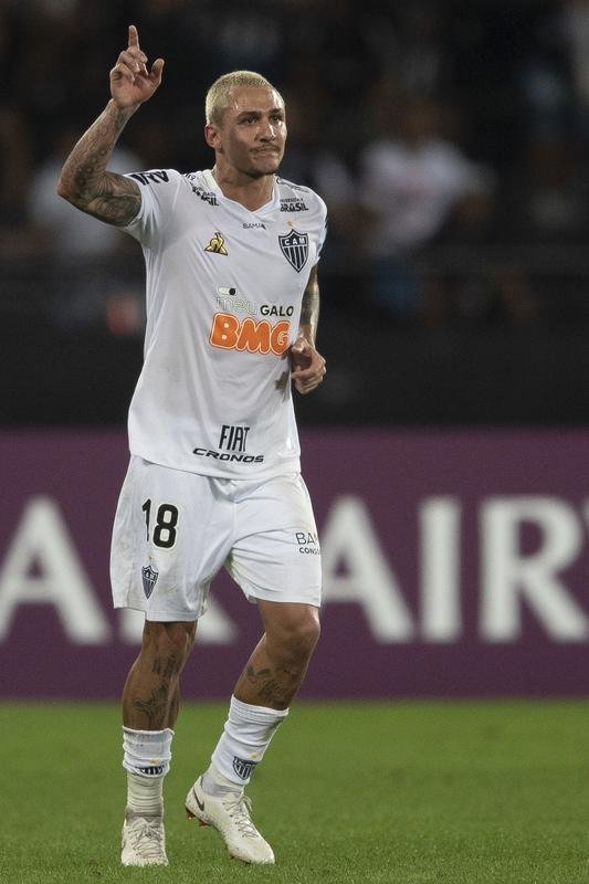 Vincius marcou o gol do Atltico no primeiro tempo, depois de galha da defesa do Botafogo