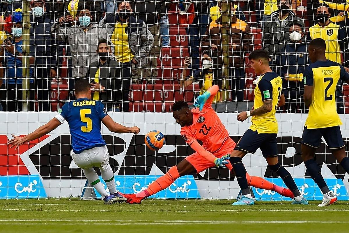 Brasil empatou com Equador em Quito, em jogo com arbitragem confusa 