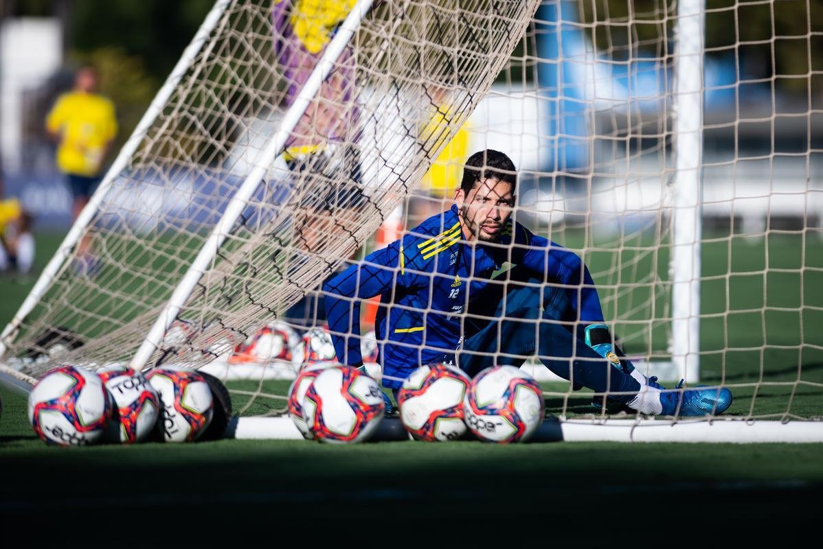 Fotos do treino do Cruzeiro na tarde desta quinta-feira (19/8), na Toca da Raposa II, em Belo Horizonte. Time fechou a preparao para enfrentar o Confiana, s 21h30 desta sexta-feira, no Mineiro