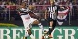 Atl�tico saiu atr�s, conseguiu virada com R�ger Guedes e Ricardo Oliveira, mas cedeu empate no Morumbi