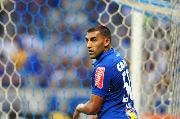 Imagens do jogo entre Cruzeiro e Botafogo no Mineiro