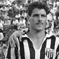Benito Fantoni - O italiano Benito Fantoni foi zagueiro do Atltico entre os anos de 1956 e 1960. Vestindo a camisa alvinegra, marcou 1 gol em 185 partidas e conquistou dois estaduais, em 1956 e 1958.