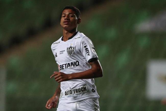 Marrony - Voltou ao time titular e mostrou bom futebol. Teve boa chance para marcar, mas parou no goleiro adversrio. Pelo lado esquerdo, tentou boas escapadas e ajudou na marcao quando necessrio.