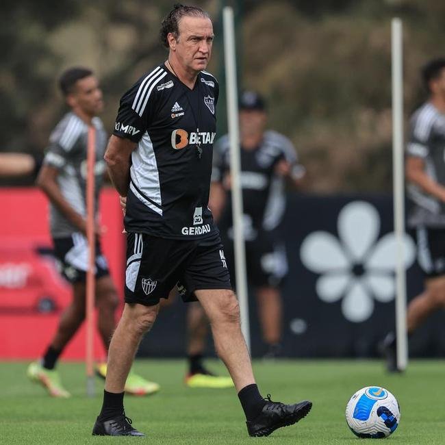 Ainda sem Arana, Atltico teve treino na Cidade do Galo, nesta segunda-feira (8), para o confronto com o Palmeiras pela Copa Libertadores.