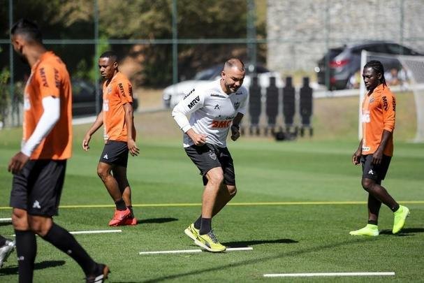 Atlético fez, nesta sexta, último treino antes do duelo na Arena da Baixada