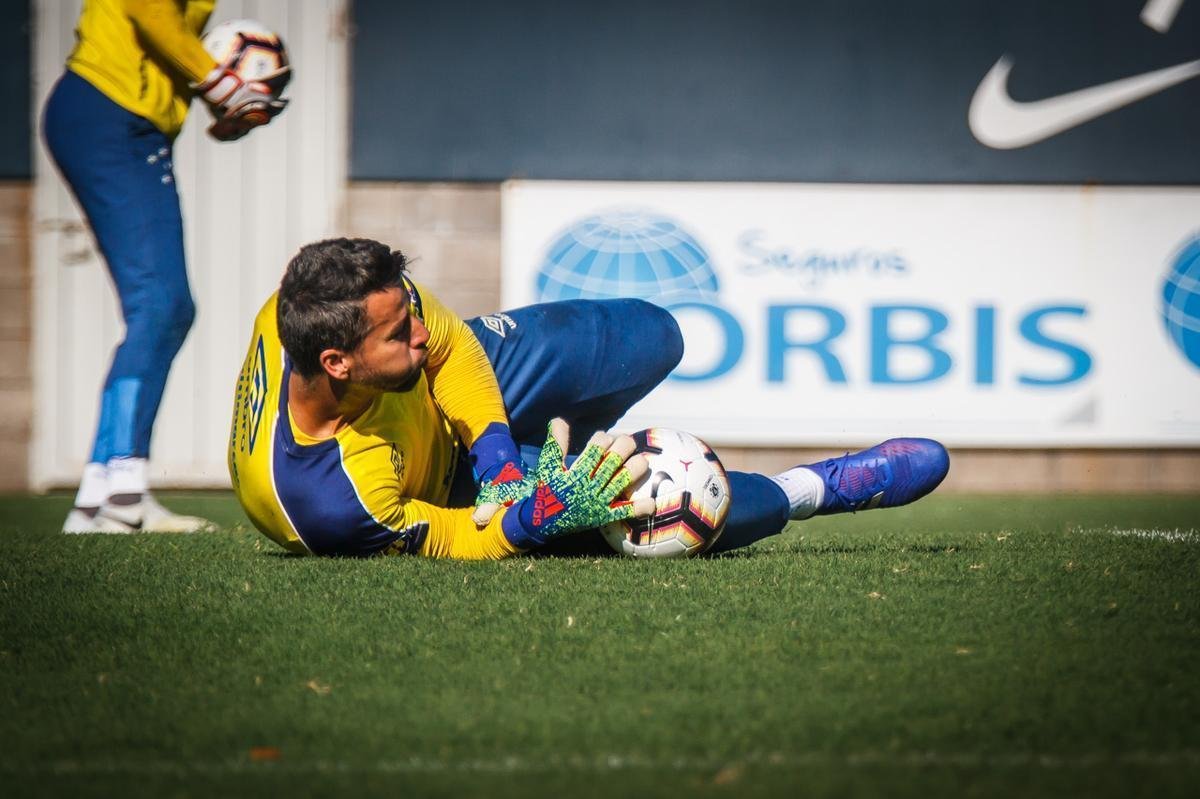 Cruzeiro treinou no complexo Nuevo Gasmetro, do San Lorenzo, antes da estreia na Copa Libertadores. Time celeste enfrenta o Huracn, nesta quinta-feira (07/03), s 19h, no El Palacio