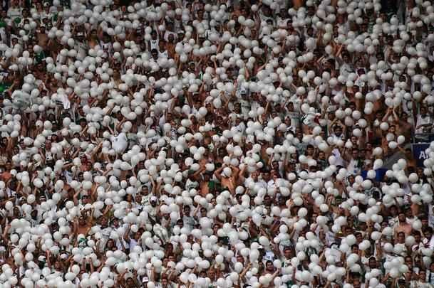 Palmeiras vence Chapecoense no Allianz Parque e conquista nono ttulo brasileiro. Dudu ergueu a taa