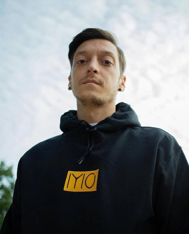 O alemão Mesut Özil tem 174,1 mil seguidores