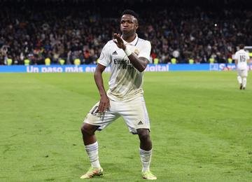 Atacante brasileiro foi alvo de racismo nesta quinta-feira (26/1) e deu a resposta em campo com um gol que definiu o placar do clássico: 3 a 1 na prorrogação