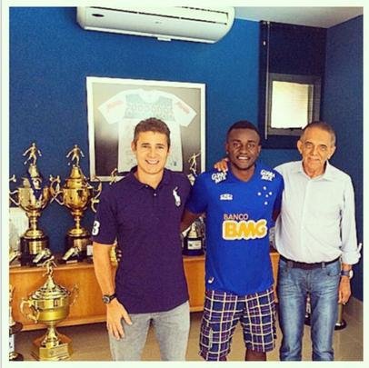 Atacante Joel, que disputou o Brasileiro pelo Coritiba, foi a segunda contratação fechada por Mattos desde que o diretor anunciou sua saída