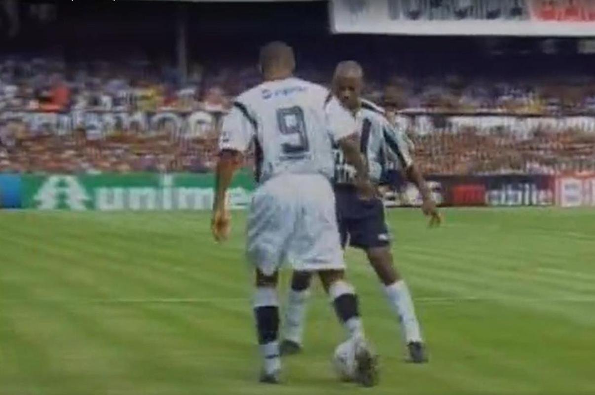 2002 - 8 lugar - eliminado pelo Corinthians nas quartas de final
