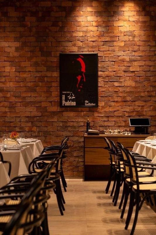 Luxuoso hotel Fasano  a 'casa' de Ronaldo em Belo Horizonte. Dono de 90% da SAF do Cruzeiro se hospeda sempre no local e realiza reunies com sua equipe e parceiros. 