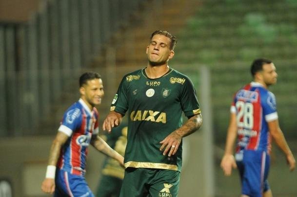 Equipes se enfrentaram, na noite deste domingo, pela penltima rodada do Brasileiro