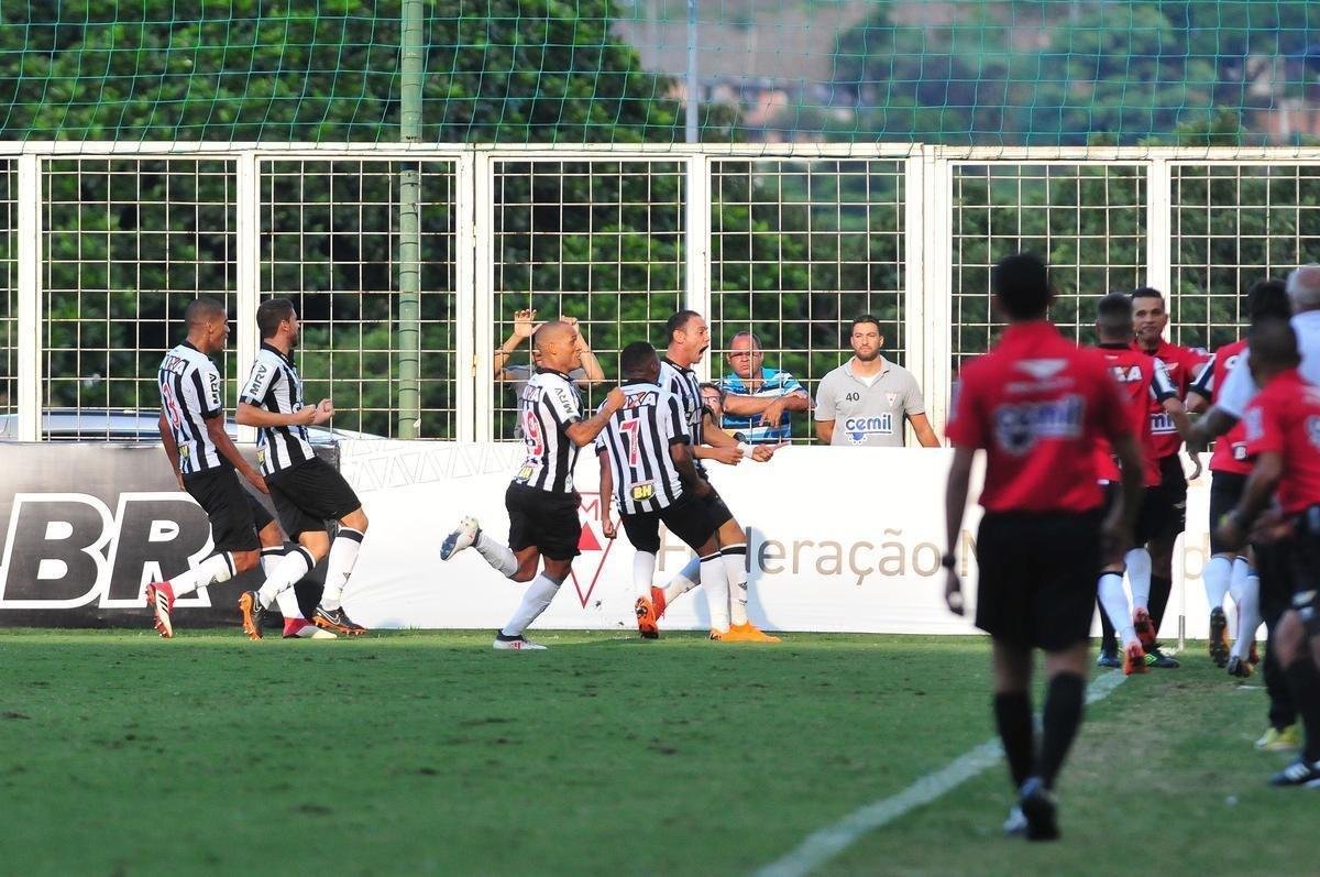 Imagens do clssico entre Atltico e Cruzeiro, no Independncia