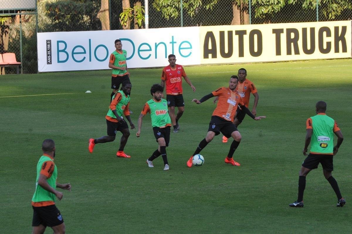 Atltico treinou nesta segunda-feira de olho no jogo contra o Cruzeiro