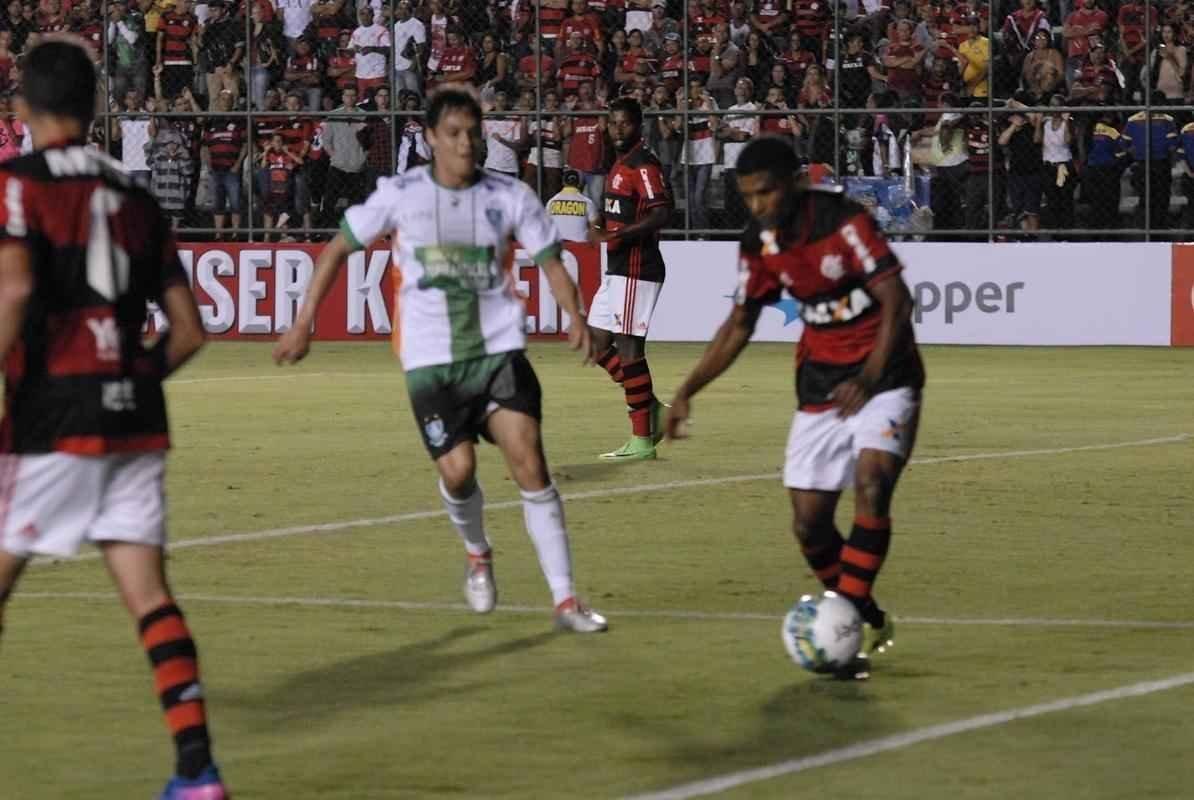 Flamengo e Amrica jogaram no Bezerro, no Distrito Federal, pela Primeira Liga