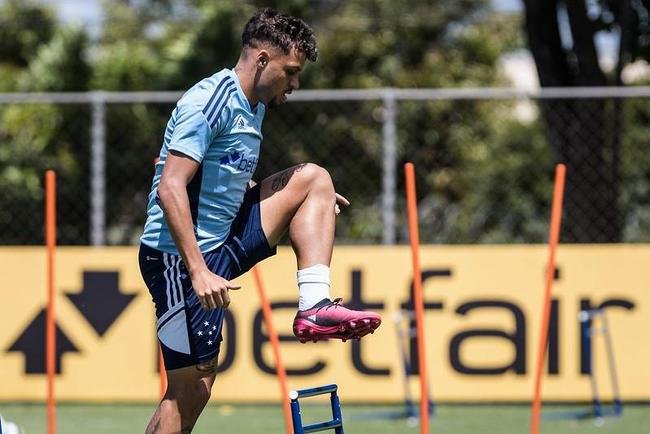 Imagens do treino do Cruzeiro desta segunda-feira (20), na Toca da Raposa II, em Belo Horizonte