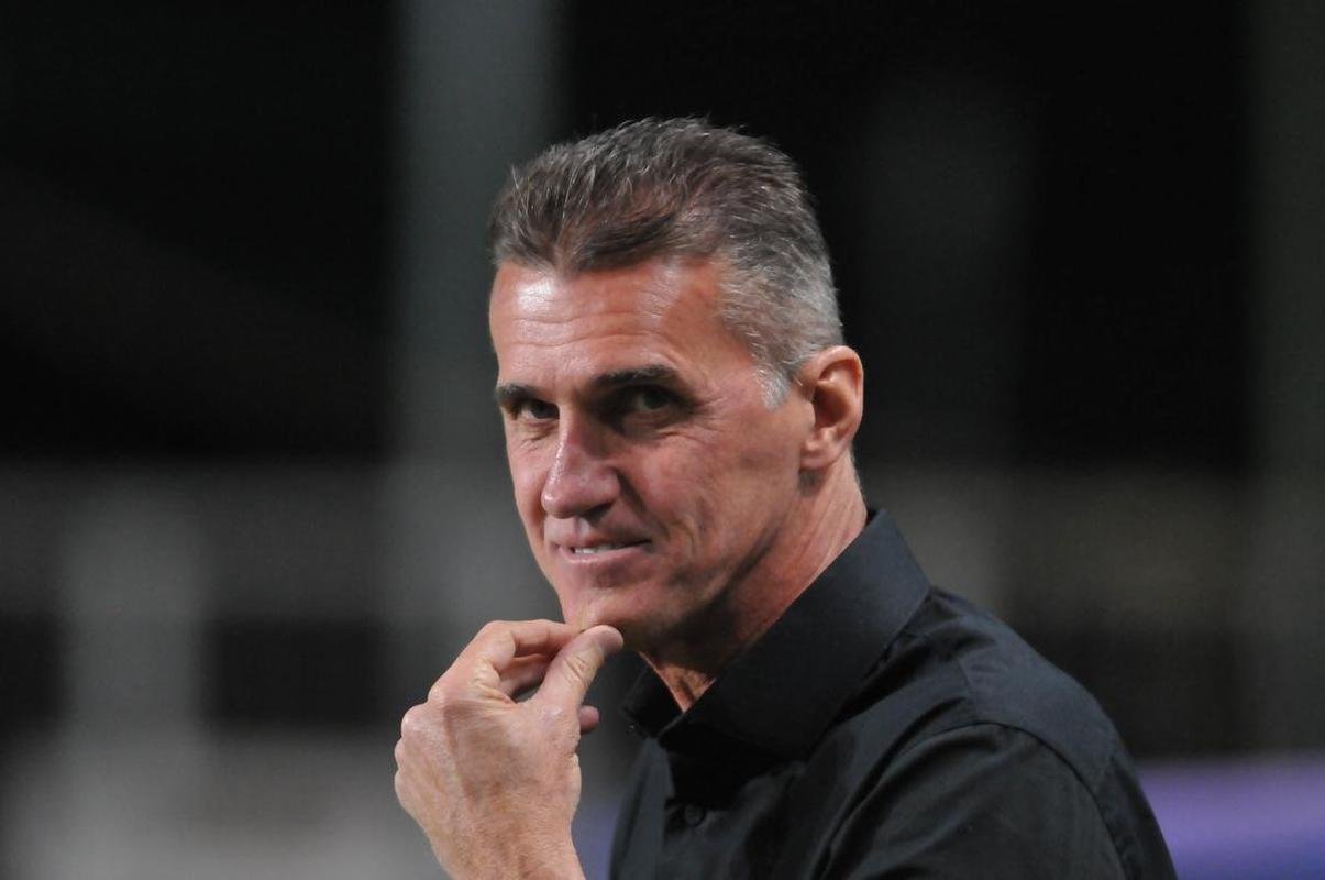 Fotos do jogo entre Amrica e Cear, no Estdio Independncia, em Belo Horizonte, pela 10 rodada da Srie A do Brasileiro