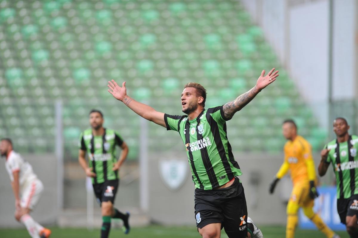 Fotos de Amrica x Flamengo, no Independncia, pela 21 rodada do Brasileiro