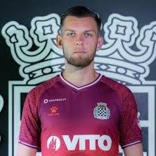 Cristian - O goleiro de 18 anos foi emprestado ao Boa Vista, de Portugal, at o fim da temporada europeia. Ele atua no time sub-23. 