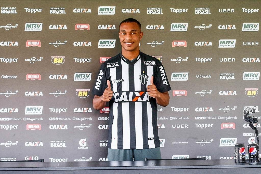 Leandrinho - Emprestado pelo Napoli, o atacante no conseguiu se firmar no Atltico. Entre 2018 e 2019, fez apenas nove jogos pela equipe. Sem render o esperado, foi devolvido. 