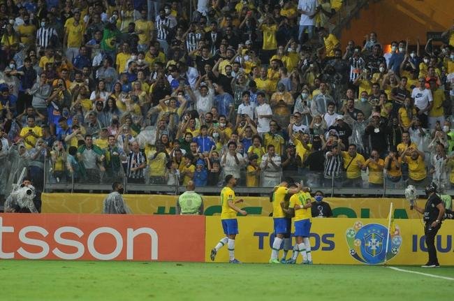 Brasil goleou o Paraguai por 4 a 0 no Mineiro, em BH, pelas Eliminatrias da Copa do Mundo, com gols de Raphinha, Philippe Coutinho, Antony e Rodrygo