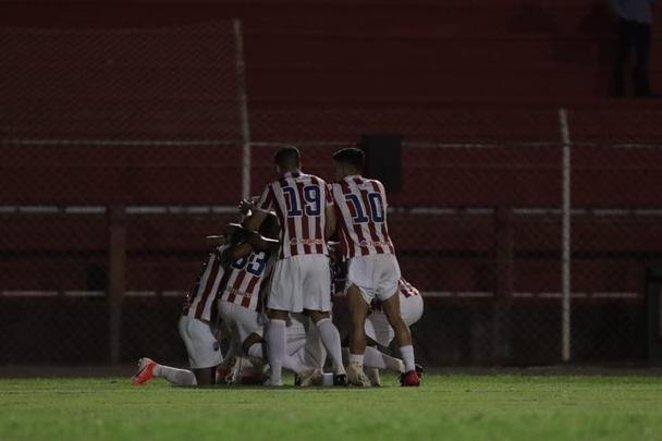 Timbu venceu a equipe paranaense fora de casa com gols de Jean Carlos e Matheus Carvalho