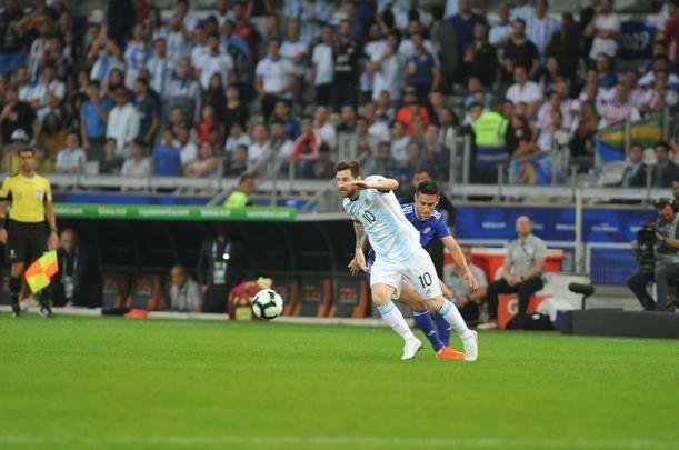 Fotos do duelo entre Argentina e Paraguai, no Mineiro, pela Copa Amrica