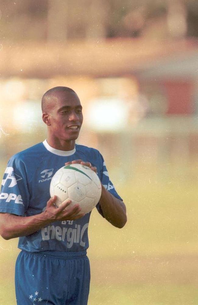 Evanílson (lateral-direito) - América (1998, 2009-2010); Cruzeiro (1999); Atlético (2005)