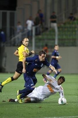 Santos, do craque Neymar, dominou a partida no Independncia e venceu com justia