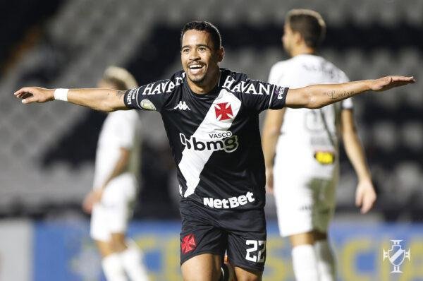 #13 - Vasco: 767 pontos (197 vitórias, 176 empates e 217 derrotas)