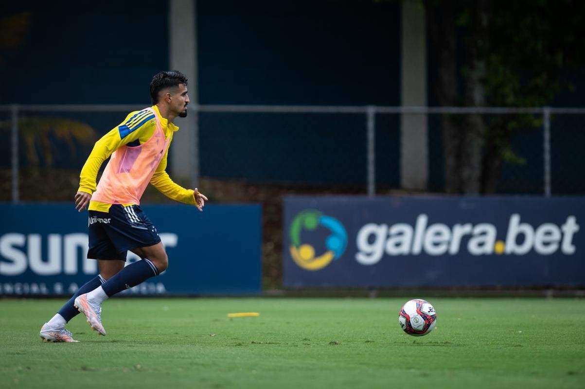 Fotos do treino do Cruzeiro desta segunda-feira (18/10)