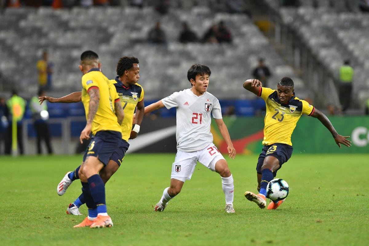 Equador e Japo se enfrentaram no Mineiro pela terceira rodada do Grupo C da Copa Amrica