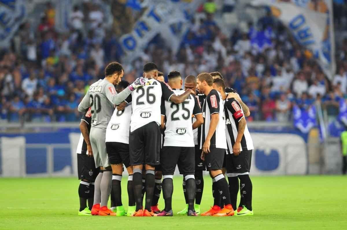 Imagens do primeiro tempo do clssico entre Cruzeiro e Atltico, no Mineiro, pela Primeira Liga