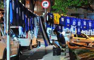 Torcedores do Cruzeiro acompanham final da Copa do Brasil no Mercado Distrital do Cruzeiro, em Belo Horizonte