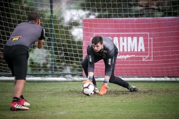Em busca de reação na Libertadores, Atlético treinou na tarde deste domingo, na Cidade do Galo, antes de viagem para Montevidéu, local da partida contra Nacional