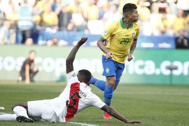 Imagens da vitória do Brasil sobre o Peru, na Arena Corinthians