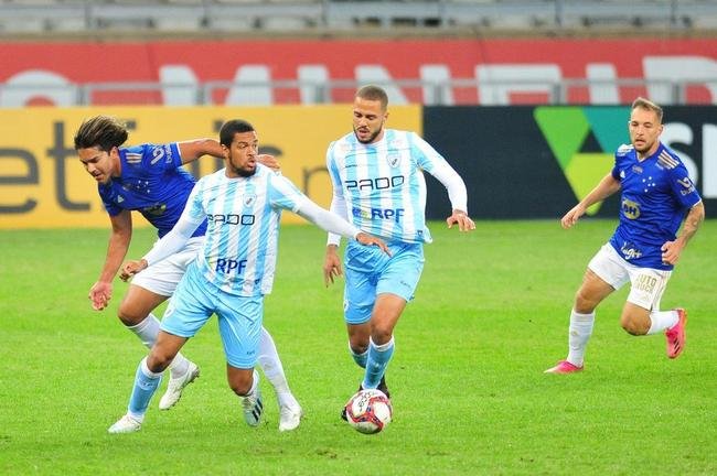 Fotos de Cruzeiro x Londrina, no Mineiro, pela 15 rodada da Srie B